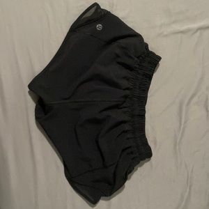 Black Lulu Lemon size 2 Hotty Hots